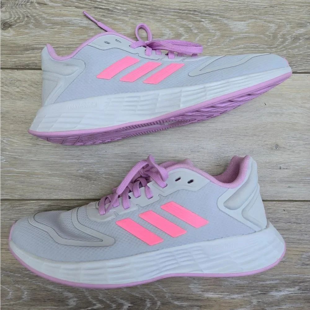 Adidas girls Duramo 10 Youth size 5 pink